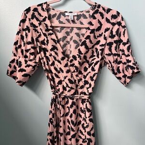 TopShop Size 4 Pink Dress with button detail